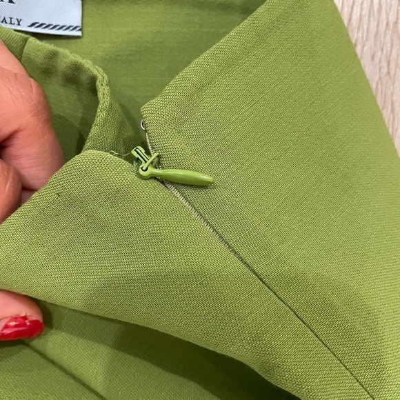 PRADA 100% Virgin Wool Green Knee Length Bermuda High Waisted Shorts - Picture 5 of 14